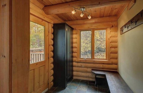 Labelle Ski Chalet | Chalet Wynono, Mont- Tremblant (up to 14 guests)