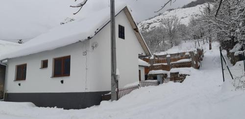 Cerveny Kamen House | Chalupa pod bralom