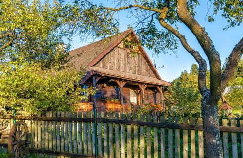 Oscadnica House | Chalupa pod lipou