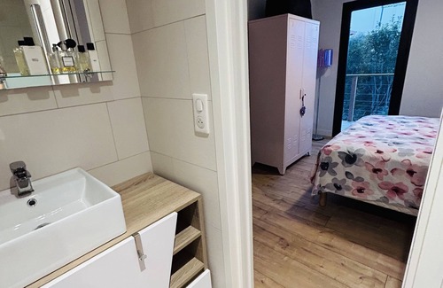 Bastia Bed & Breakfast | Chambre bas de Villa sur les Hauteurs de Bastia