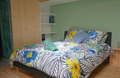 Pommiers Bed & Breakfast | chambre d hôte La Grange