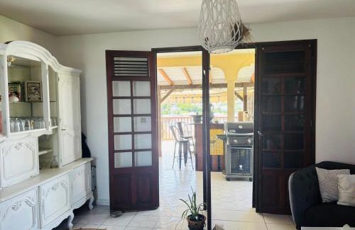 Bas du Fort House | Chambre d'Hôtes Caïpi