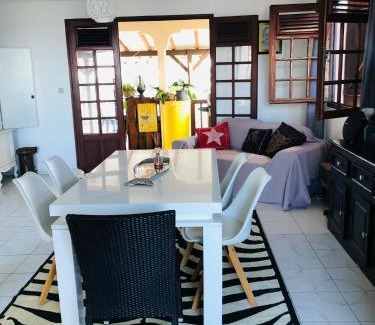Bas du Fort House | Chambre d'Hôtes Caïpi