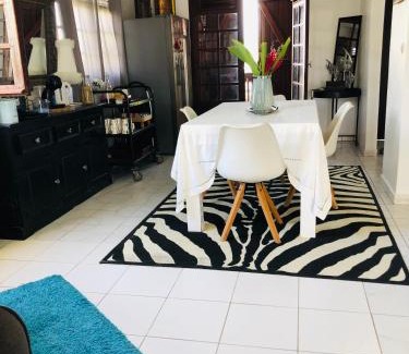 Bas du Fort House | Chambre d'Hôtes Caïpi