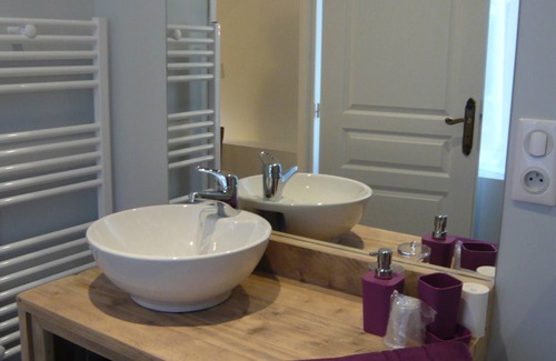 Peronne Bed & Breakfast | Chambre d'hôtes - Noir Lion