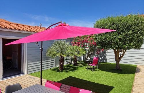 Les Sables d'Olonne House | Chambre et salle d'eau dans dépendance 20 m2, vélos