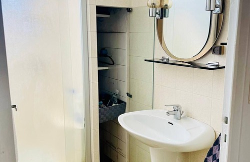 Parilly Apartment | Chambre Spacieuse et Lumineuse