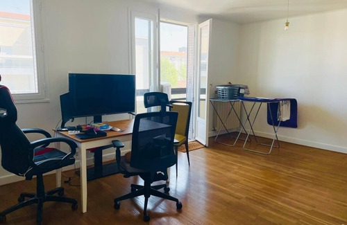 Parilly Apartment | Chambre Spacieuse et Lumineuse