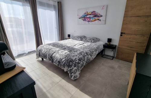 Buzet-sur-Tarn Bed & Breakfast | Chambre "standing" de Charme à la Campagne