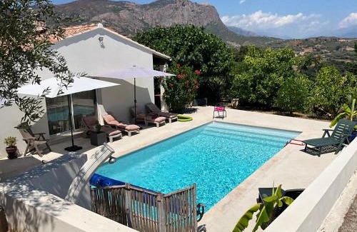 Alata Apartment | Chambre Studio Piscine Jacuzzi chez l habitant