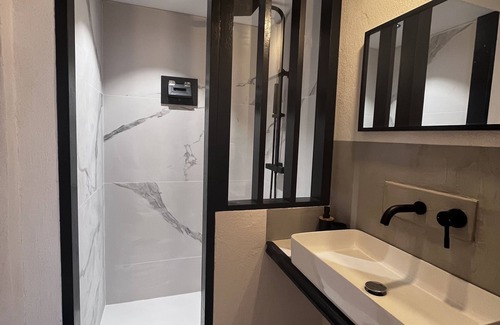 Pino Bed & Breakfast | Chambre Sulenia in a 16th-century Genoese tower