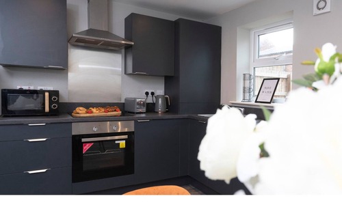 Darlington House | Champagne House - 4 Bed Property