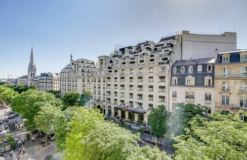 Faubourg-du-Roule Apartment | Champs Elysees - George V II