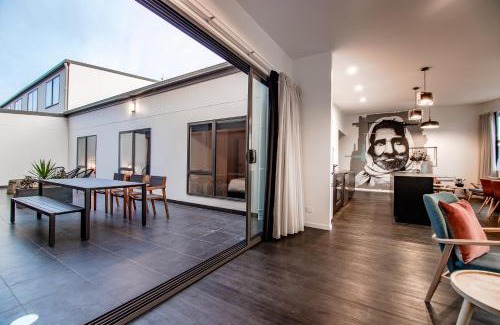 Launceston CBD Hotel | Change Overnight