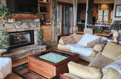 Mountain Air Villa | Changes in Latitude - Private Club Access