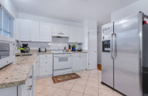 Jacksonville House | ~Changing Leaf Cottage Sleeps 6 Near NAS Jax~