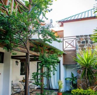 Blue Bay House | Chantauvent Guest House