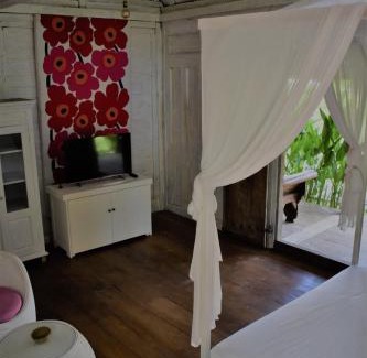 Jimbaran Bay Bed & Breakfast | Chanteak Bali - Teak House 1