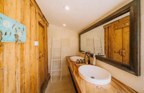 Jimbaran Bay Bed & Breakfast | Chanteak Bali - Teak House 1
