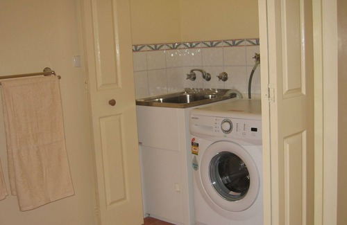 Moama House | Chanter Cottage Holiday House