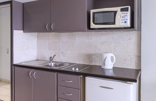 Port Vila Apartment | Chantillys on the Bay