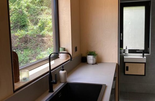 Sackville North Other | Chapel Cove Retreat, private Tiny House with boat ramp