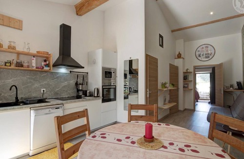 Saint-Julien-Molin-Molette Cottage | Charming 18th-century cottage with spa and terrace, St-Julien-Molin-Molette
