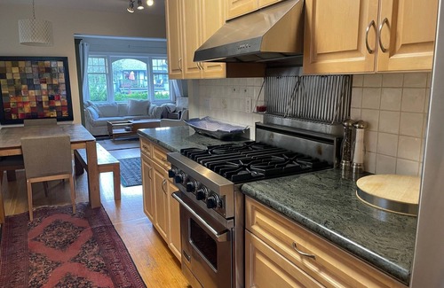 Kitsilano House | Character home away home in kitsilano