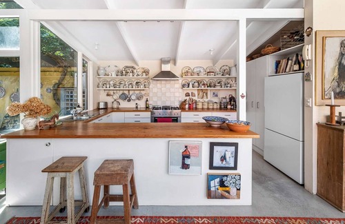 Paddington House | Characterful 4BR home w/ pool, full of artwork w/ galleries close by