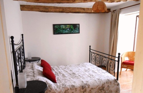 Plessala Cottage | Characterful Breton Long House in Rural Tranquility - Exclusively for Couples