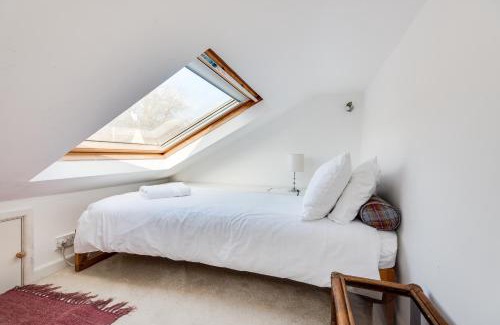 Oxford City Centre House | Characterful & Cosy Jericho House (sleeps up to 8)
