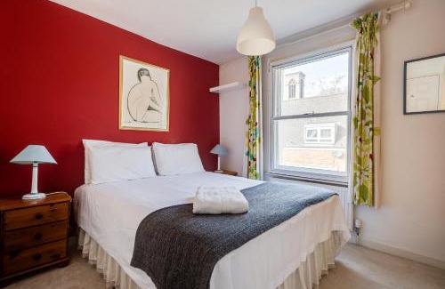 Oxford City Centre House | Characterful & Cosy Jericho House (sleeps up to 8)