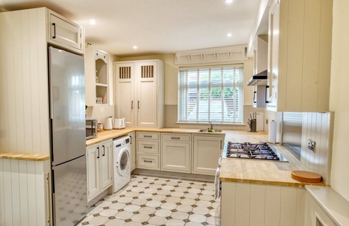 Lincoln Apartment | Characterful flat by Lincoln Castle/Pass The Keys