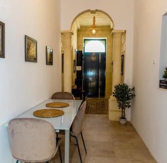 St. Julian's Apartment | Characterful ground floor townhouse
