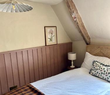 Southwell House | Characterful Southwell Town Centre Cottage