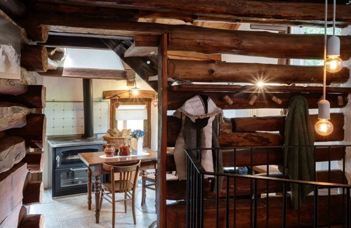 Valtournenche Ski Chalet | Characteristic rustic-style rascard in an panoramic hamlet with Matterhorn view