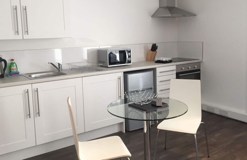 Exeter Apartment | Charlotte Mews - Open Planned 1 Bed