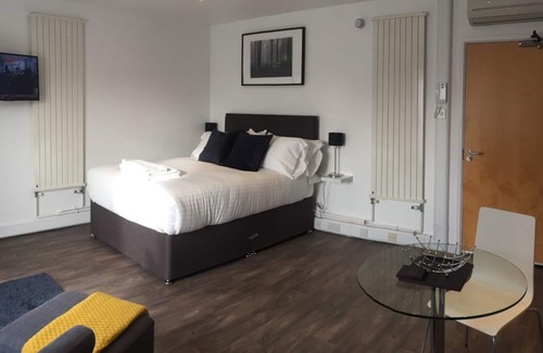 Exeter Apartment | Charlotte Mews - Open Planned 1 Bed