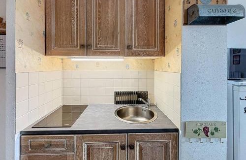 Merville-Franceville-Plage Apartment | Charmant Studio Cabine 4 Pers, Balcons, Parking Privé, à 300m de la Plage de Merville-Franceville - FR-1-465-37