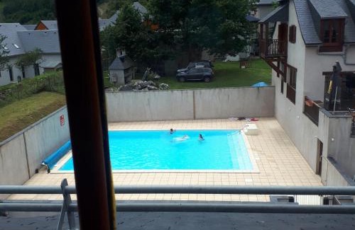 Vignec Apartment | Charmant 2 Pièces Cabine Rénové avec Piscine à Vignec, 6 Personnes - FR-1-504-596