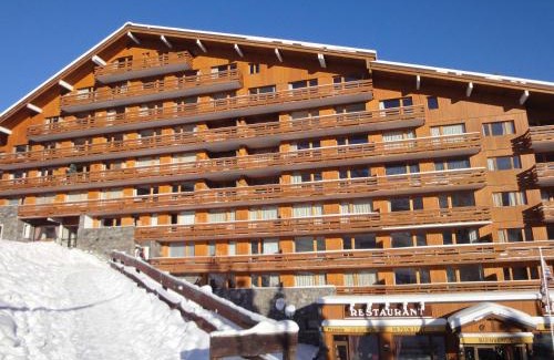 Meribel-Mottaret Apartment | Charmant 2 Pièces Méribel, Skis aux Pieds, WIFI, Animaux Admis - FR-1-182-135