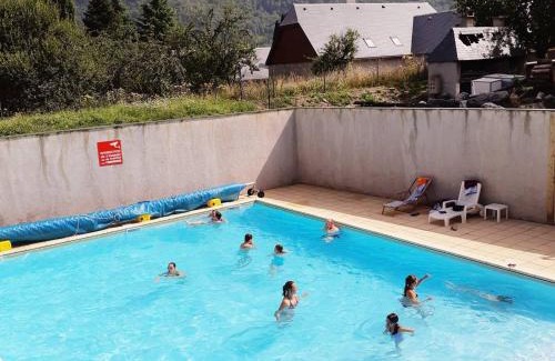 Vignec Apartment | Charmant 3 Pièces pour 8 avec Balcon et Piscine à Vignec, près de Saint-Lary-Soulan - FR-1-504-27