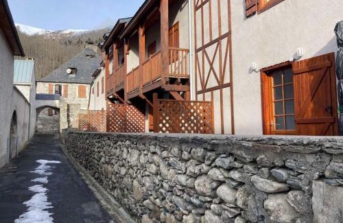 Vignec Apartment | Charmant 3 Pièces pour 8 avec Balcon et Piscine à Vignec, près de Saint-Lary-Soulan - FR-1-504-27