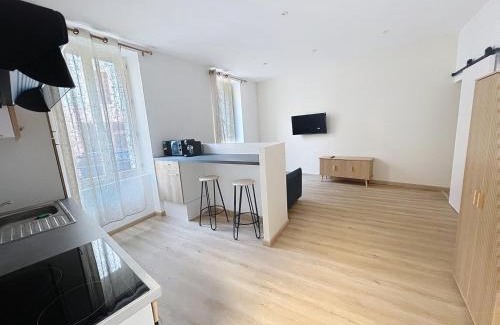 Chateauvert Apartment | Charmant appartement