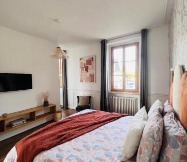 Auxerre Apartment | Charmant appartement plein centre ville - parking privé