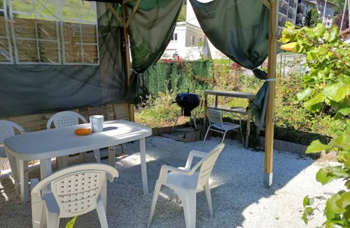 Morez Apartment | Charmant et Chaleureux F4 en RDC Avec sa Terrasse Privée