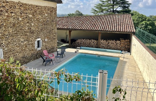 Tilh House | Charmant Studio 25 m² Avec Mezzanine et Piscine