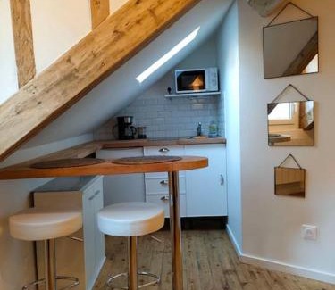 Haie Vigne Apartment | Charmant studio typique & cosy au Cœur de Caen