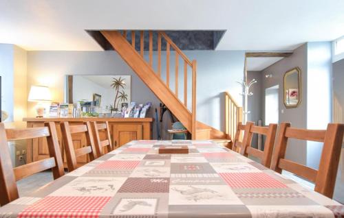 Saint-Clement-Rancoudray House | Charmante Maison Au Calme