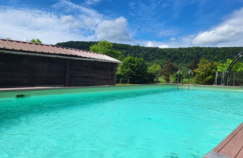 Port-Lesney House | Charmante Maison de Campagne Avec Piscine